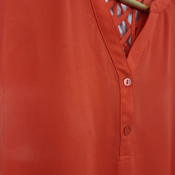 BCX Blouse Top Red Orange Sleeveless High Low Size Medium - Picture 5 of 7